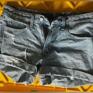 Lucky Brand light wash jean shorts